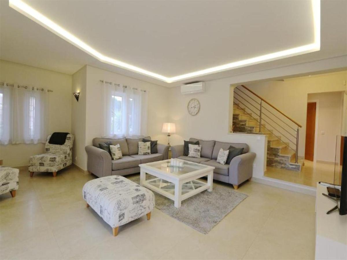 Lovely Vilamoura Villa 4 Bedrooms Villa Pinhal Short Drive To Marina Air Conditioning Quarteira Exterior photo